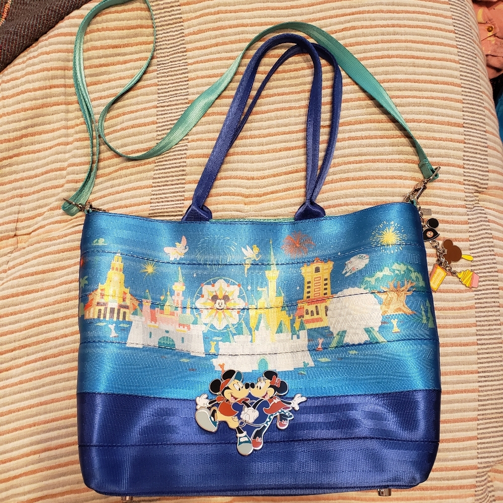 EUC Disney Harvey's MSL